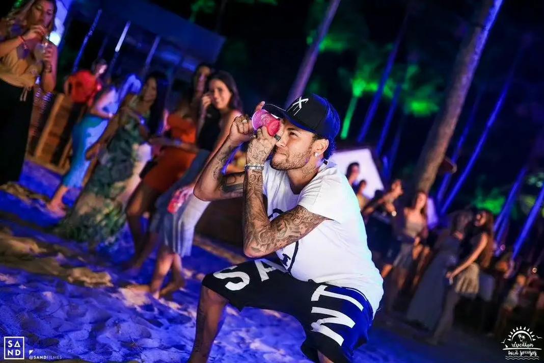 野性不可驾驭，美女球员莱曼晒大尺度艺术照