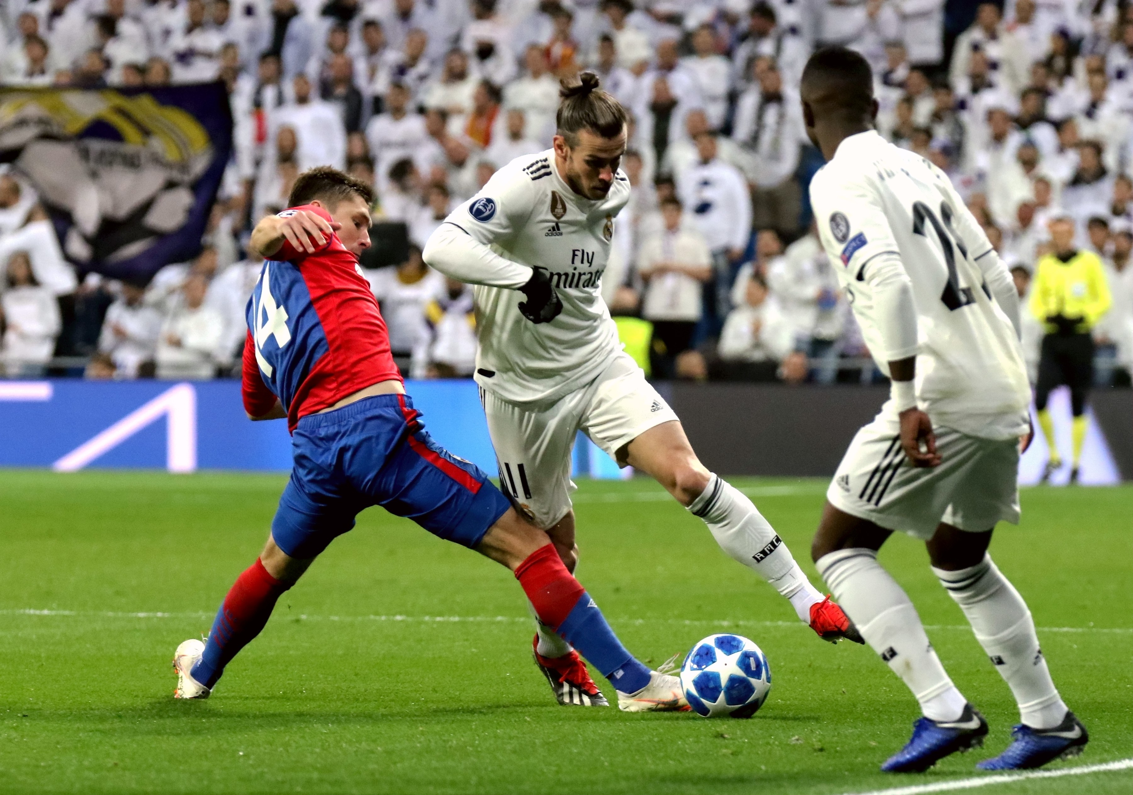 半场战报：罗马1-0乌迪内斯，洛伦佐-佩莱格里尼点射破门