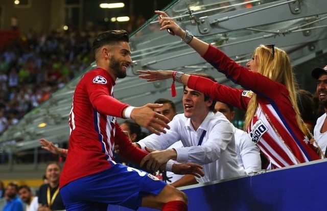 英超：曼联客场2-1击败莱斯特城