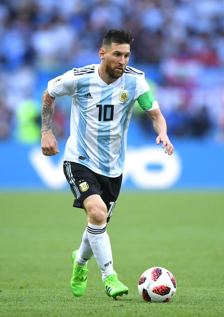 懂球帝海报：十载白巷，东方之光