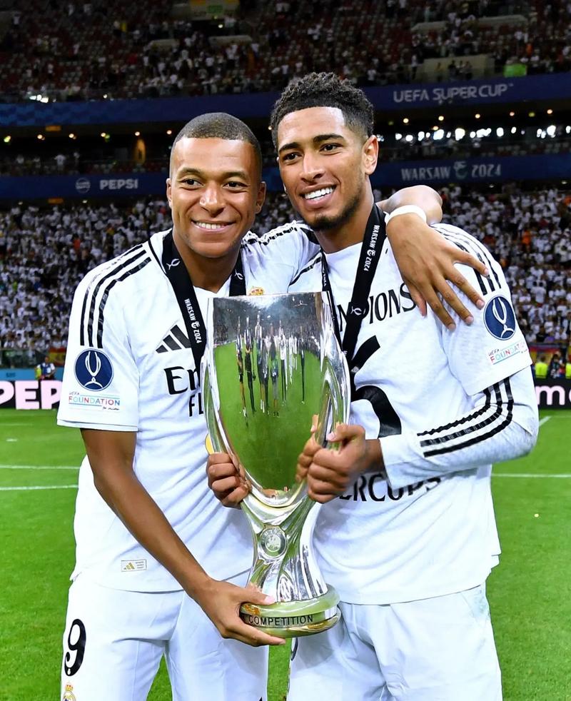 曼联球星表现亮眼，巴萨考虑买断拉什福德，利物浦遭绝平，阿森纳惨败维拉。