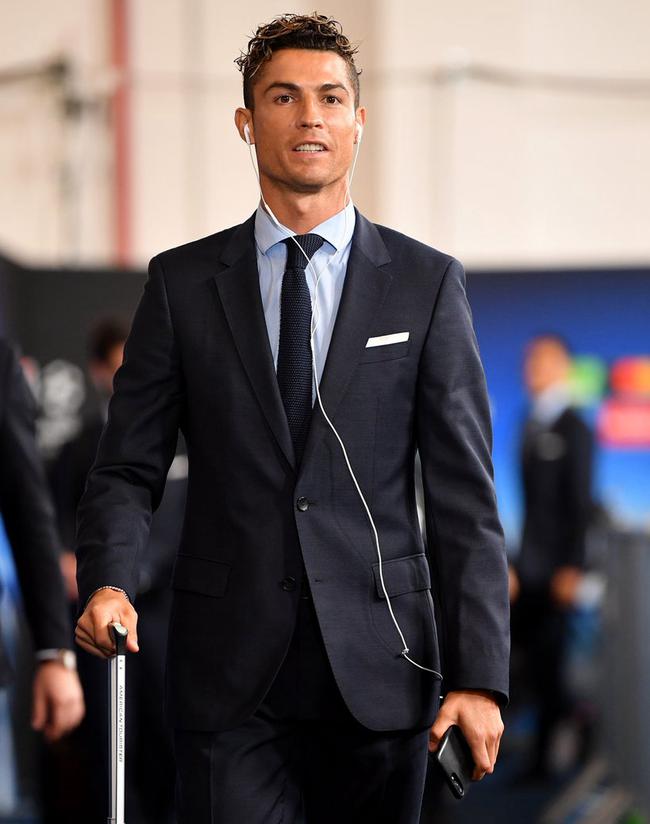 托莫里：对于我这个后卫来说，1-0获胜意味着我们防守得很好